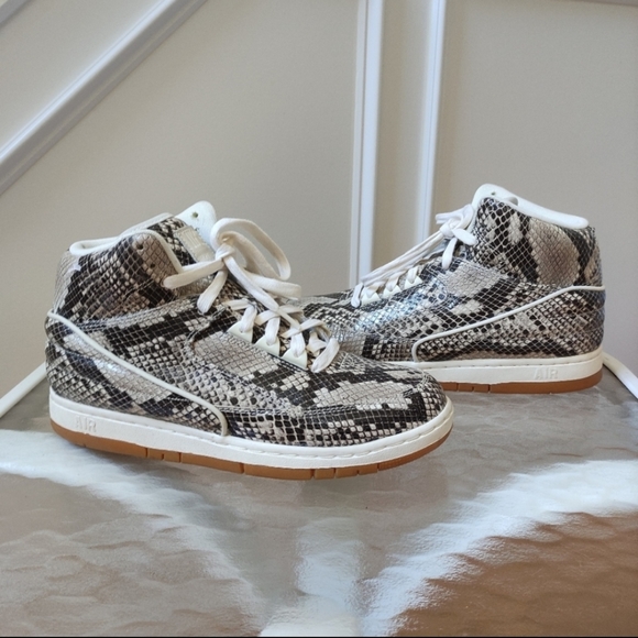 Nike Air Python Premium Brown Snake Gum Mens Sneakers size men's 9 - Picture 1 of 10